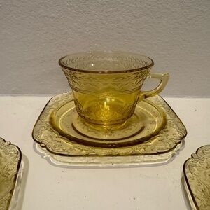 Vintage 1930s Patrician Spoke Amber Federal Glass Cups w/Plates (Selling as set)